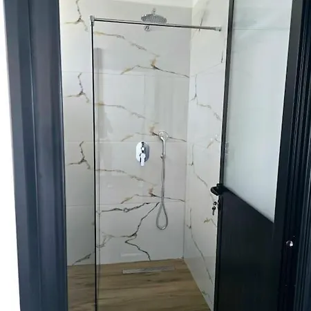 Ambelas Getaways * ヒマラ