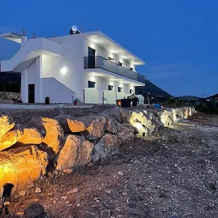 Ambelas Getaways Himarë