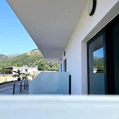 Ambelas Getaways * Himarë