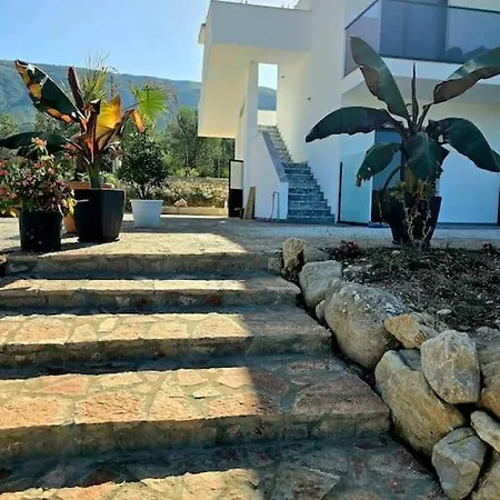 Сasa de vacaciones Ambelas Getaways